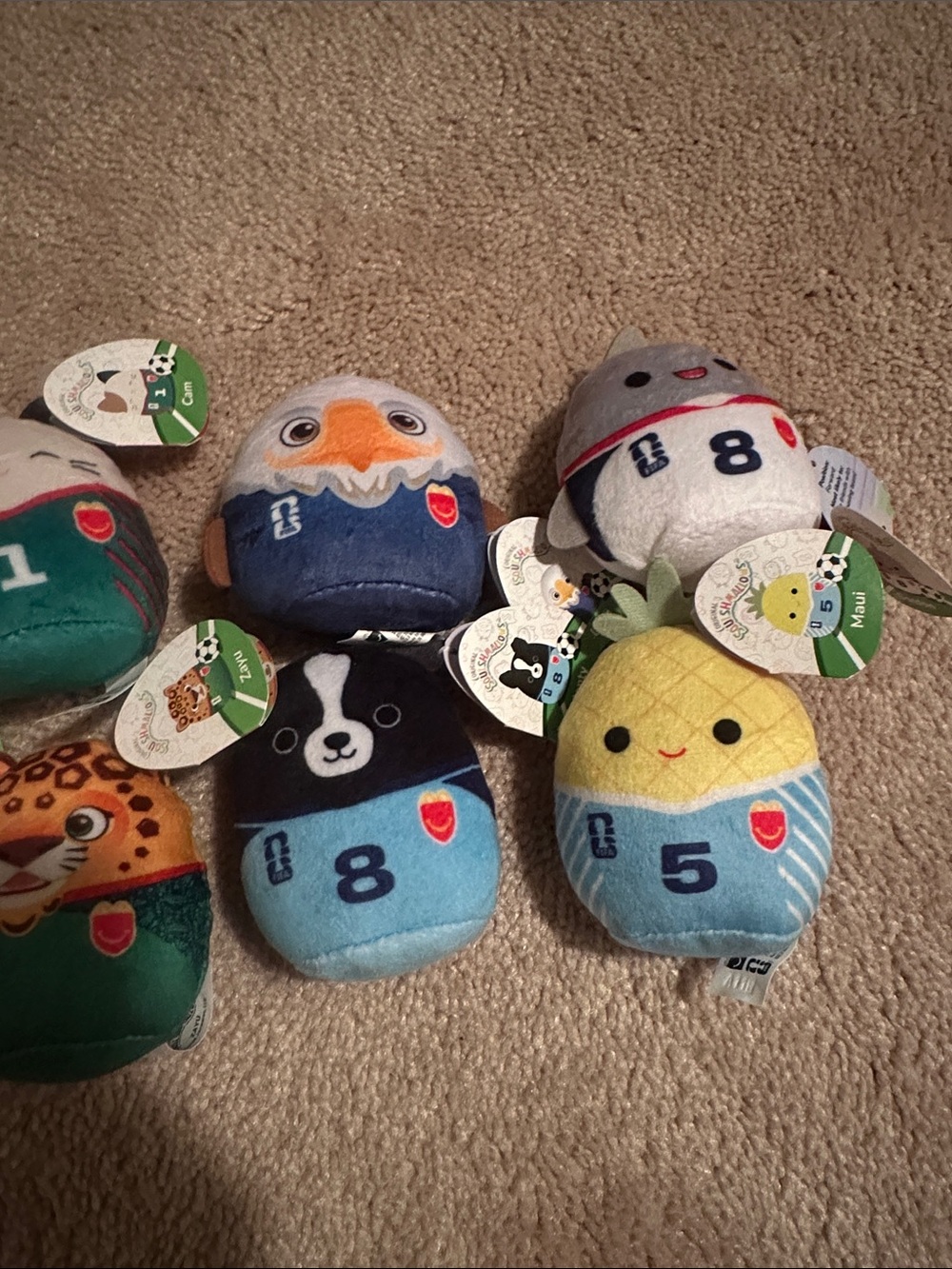 McDonald’s toys FIFA World Cup set of 8 mini Squishmallows - Picture 3 of 3